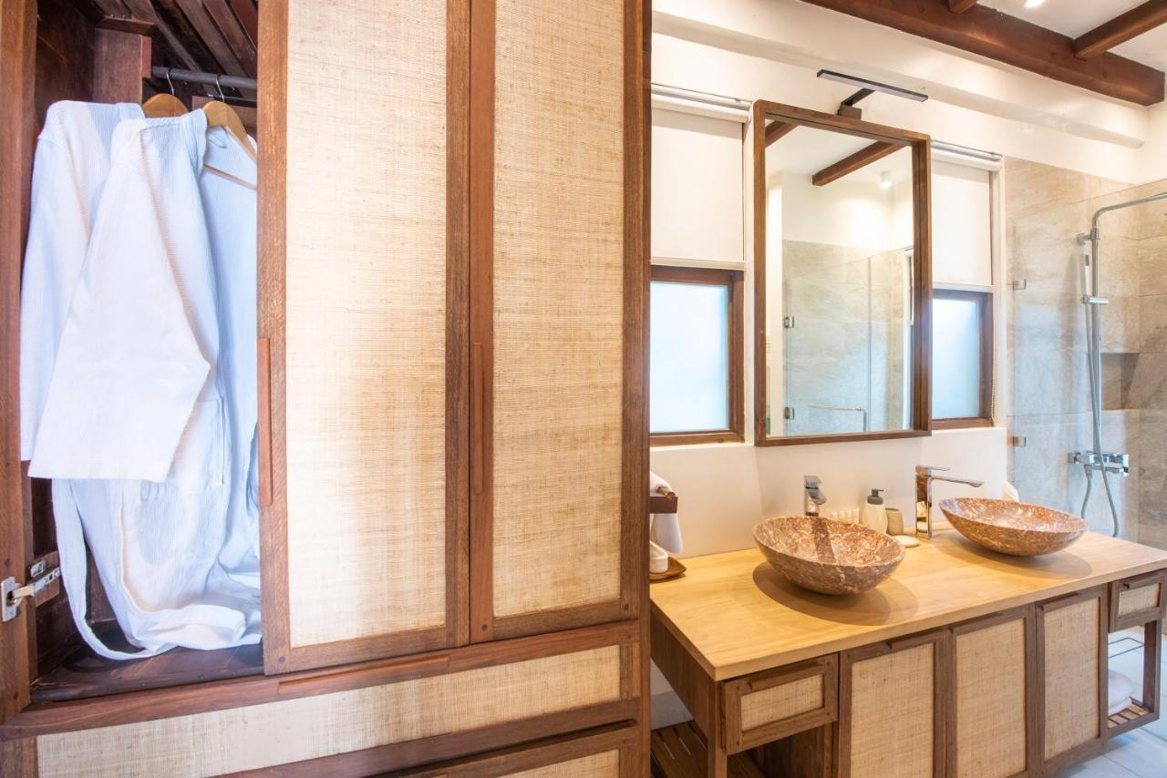 L'Osteria Luxe Beachfront B&B جنرال لونا المظهر الخارجي الصورة