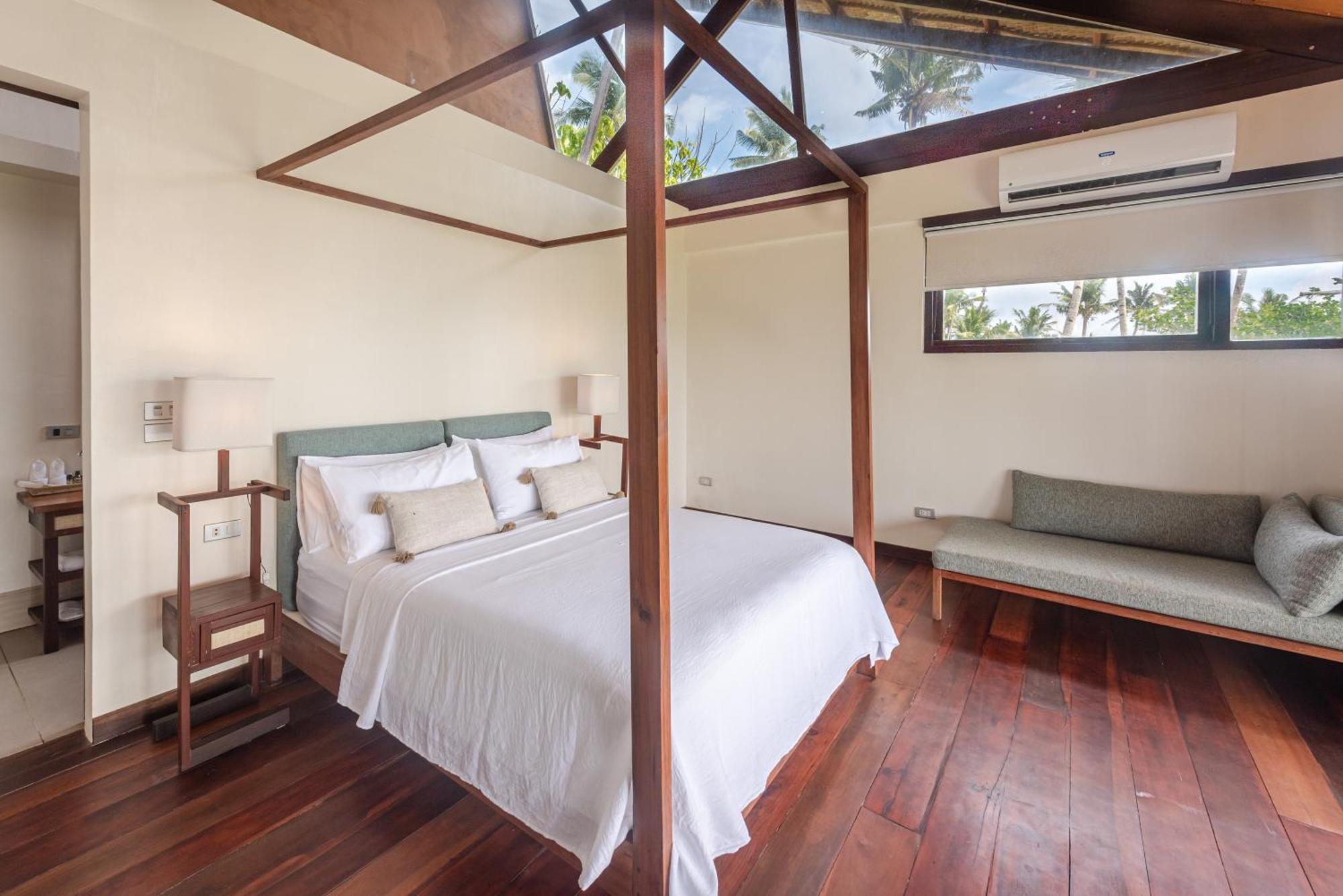 L'Osteria Luxe Beachfront B&B جنرال لونا المظهر الخارجي الصورة