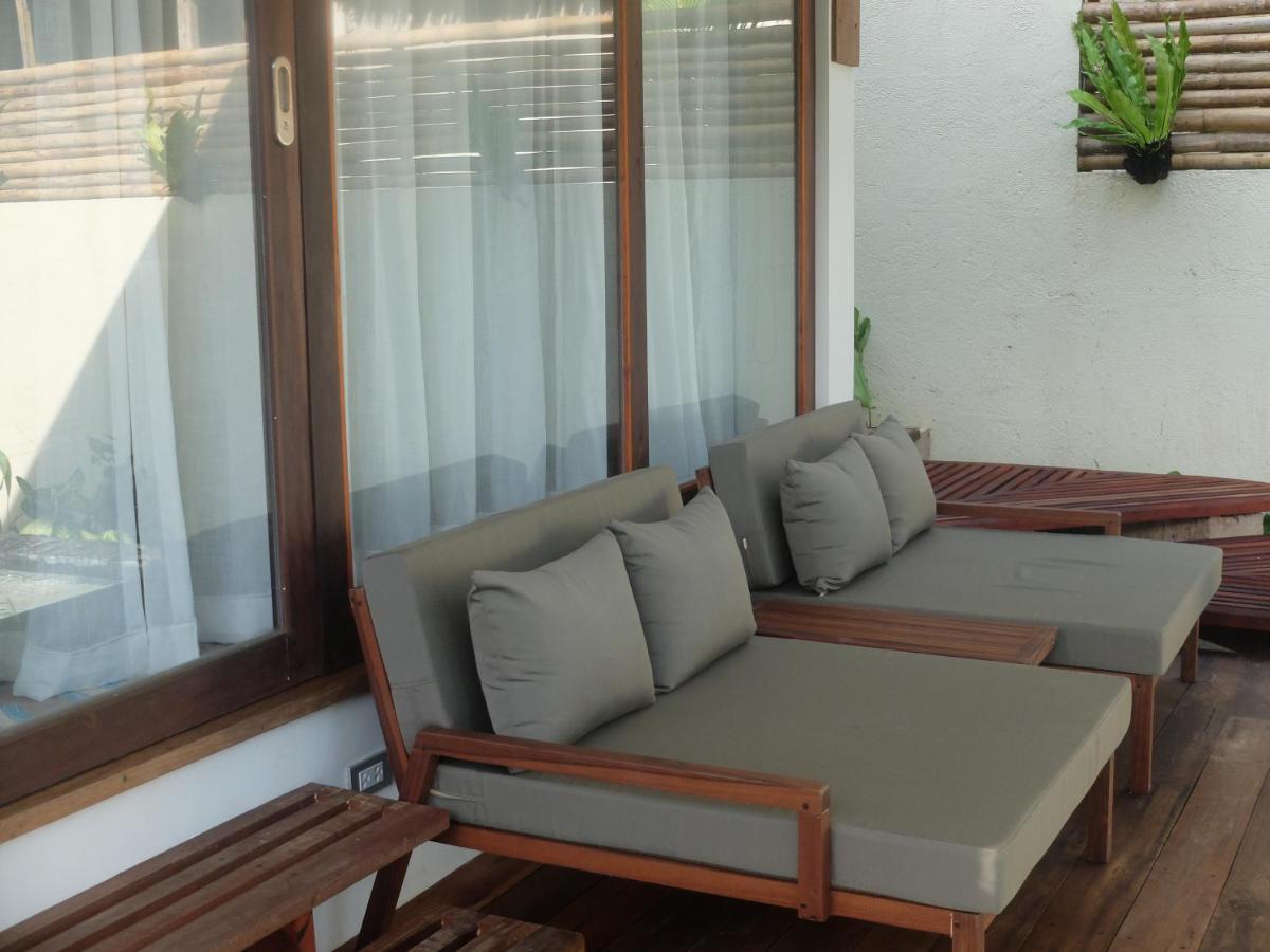 L'Osteria Luxe Beachfront B&B جنرال لونا المظهر الخارجي الصورة